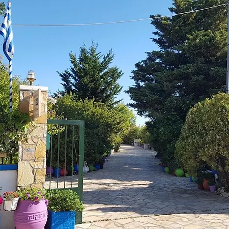 Evaggelia Апартаменты *