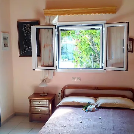 Evaggelia Studios Apartment